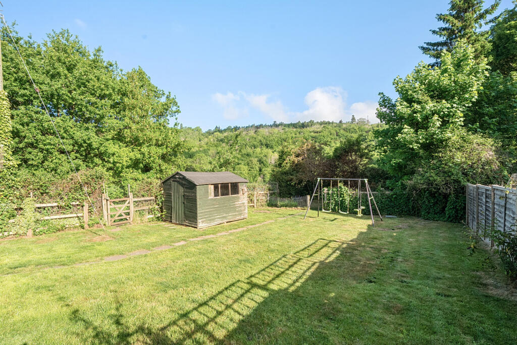 1294525-9-6826eca...