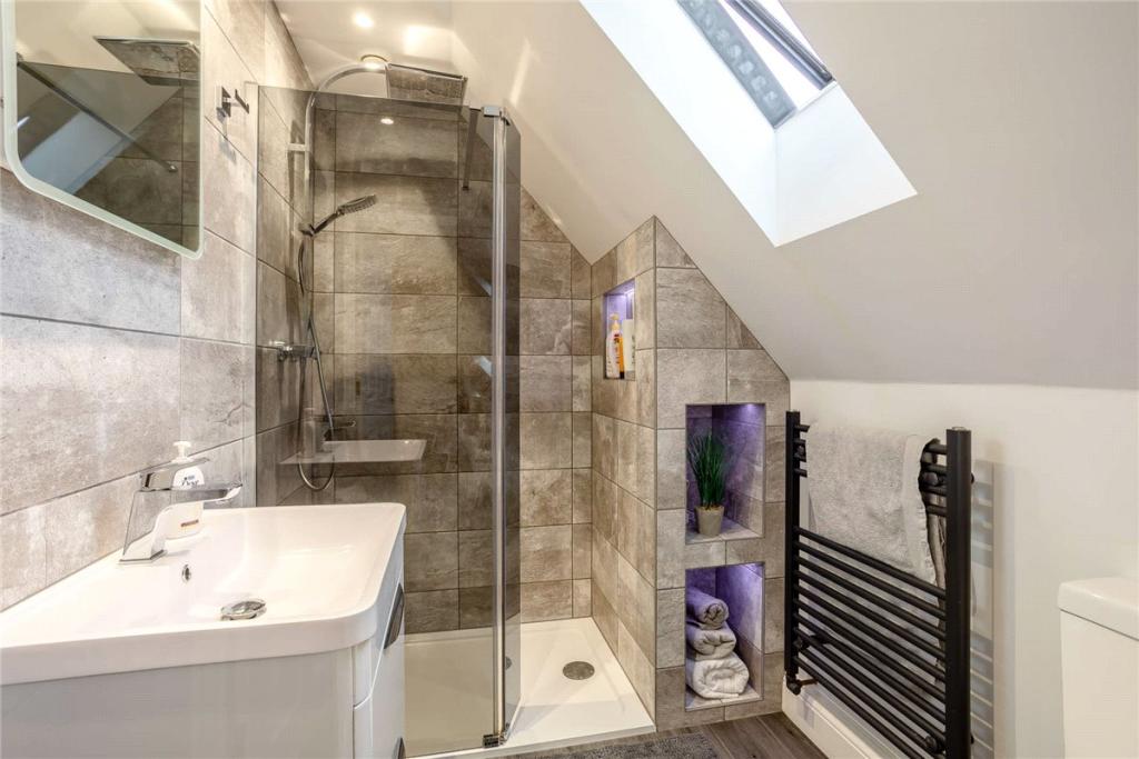 En Suite Shower