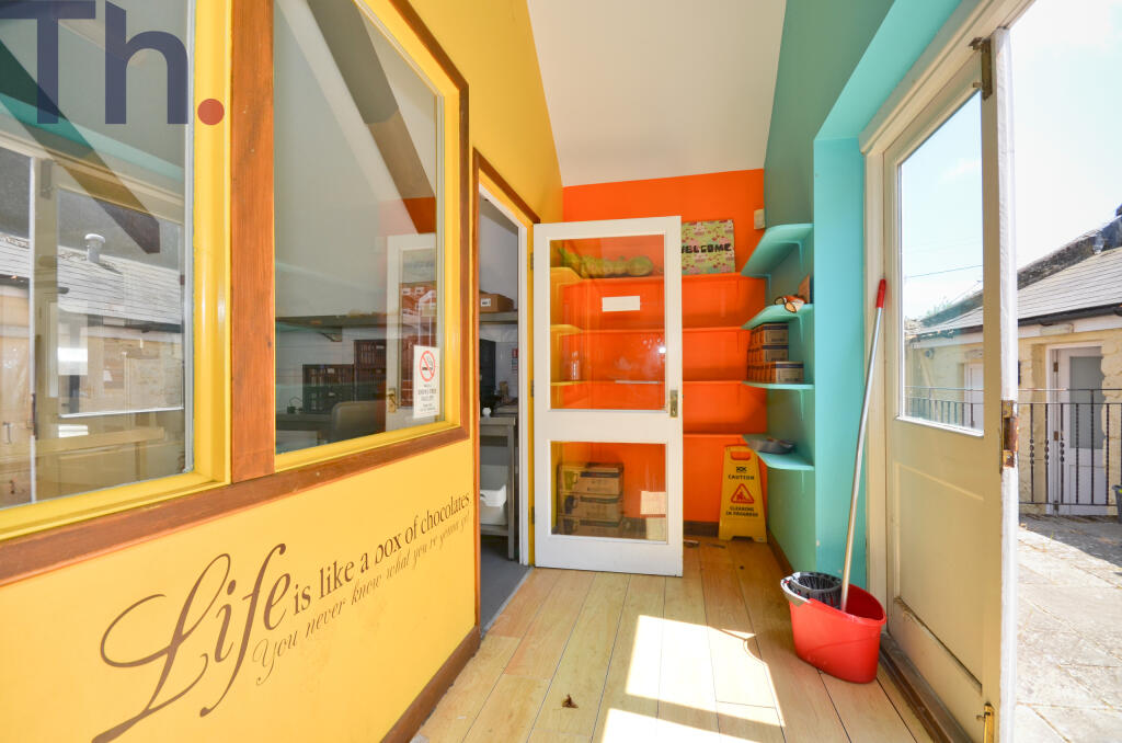 Kitchen Viewing Area.JPG