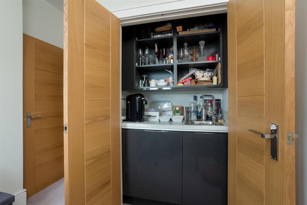 42 Cloister Way-13.jpg