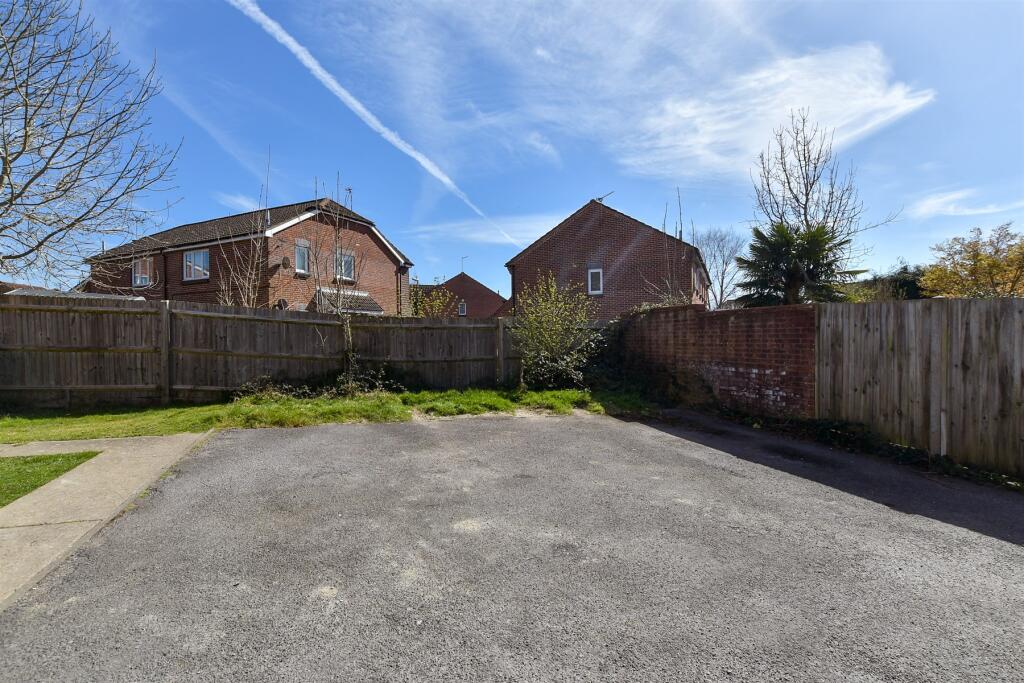Driveway/Parking