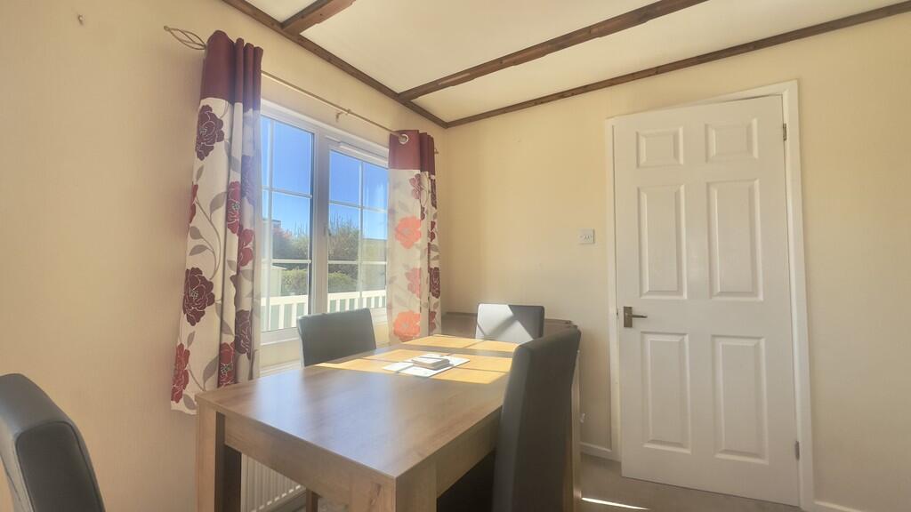 3140EED1-F17C-4CC...