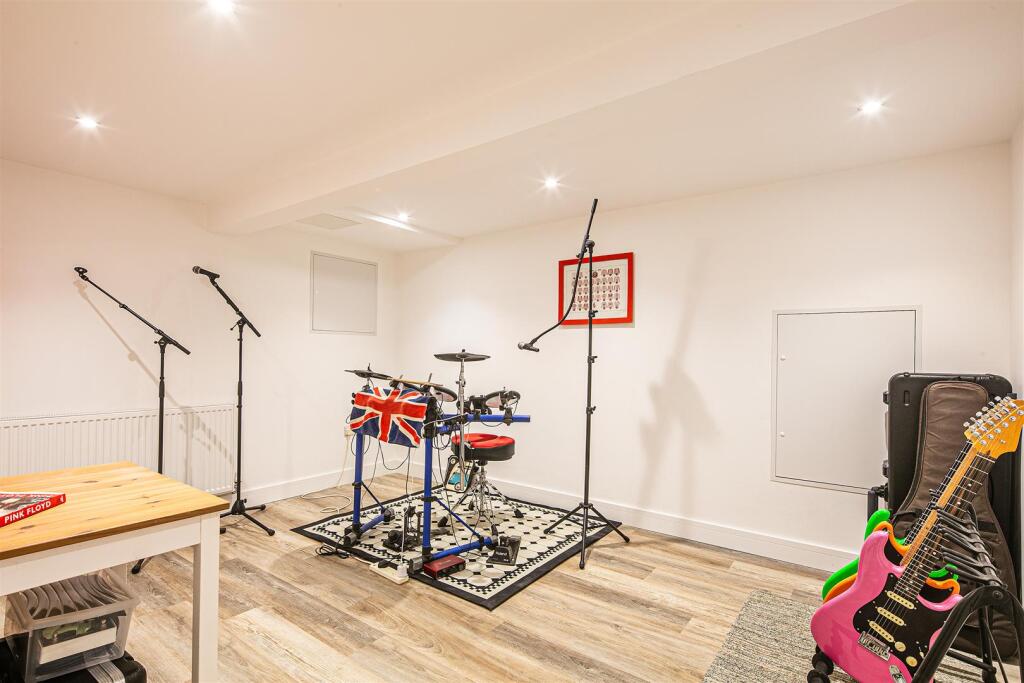 Occasional music room