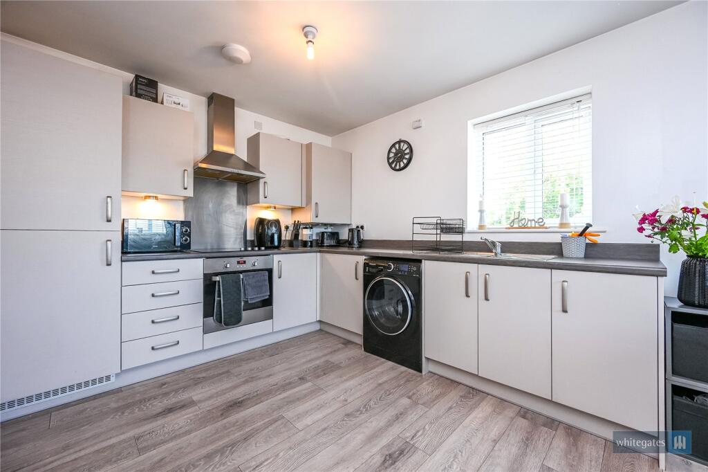 Living Room/Dining/K