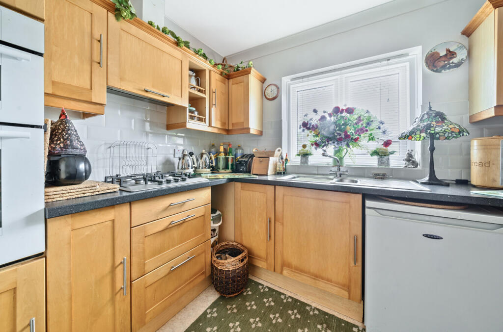 1289792-5-682480a...