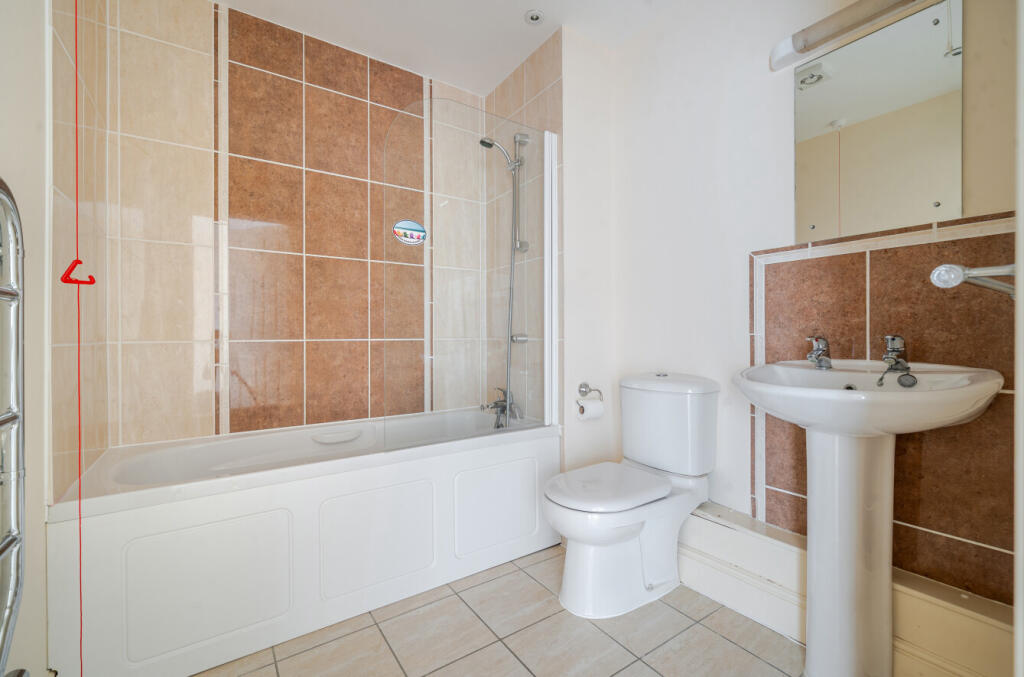 1358560-8-68da858...