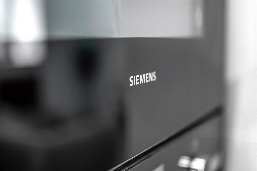 untitled (8 of 2).JPG