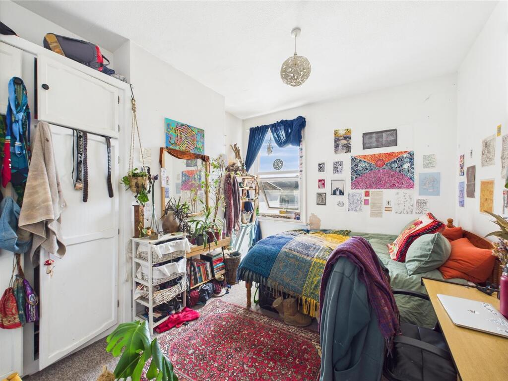 5 - Period 5 Bedroom HMO.jpg