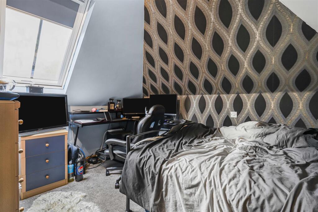 The Old House, Hannington