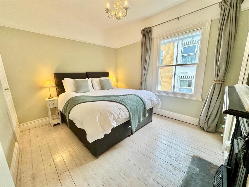 PHOTO-2025-05-27-21-42-13 (28).jpg