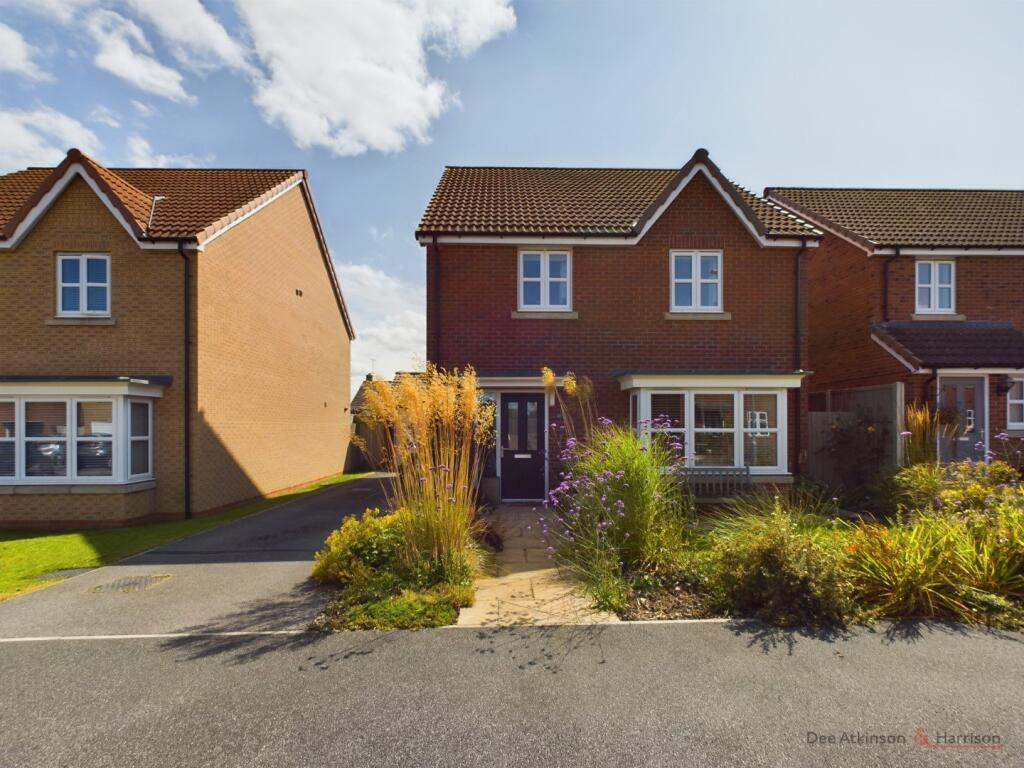 4 Bedroom Detached House - For Sale