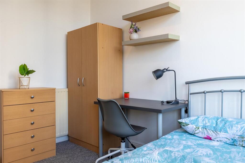 23 Castle Hill Flat 1_12.jpg