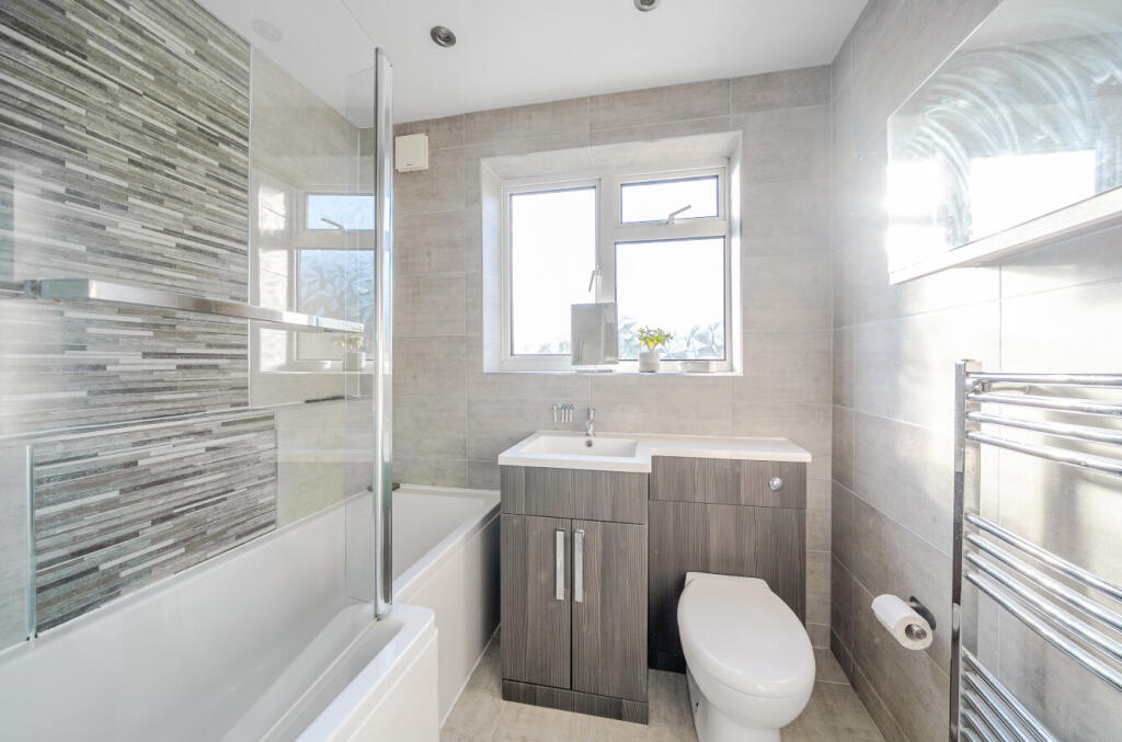 8-681d02044eac1-1...