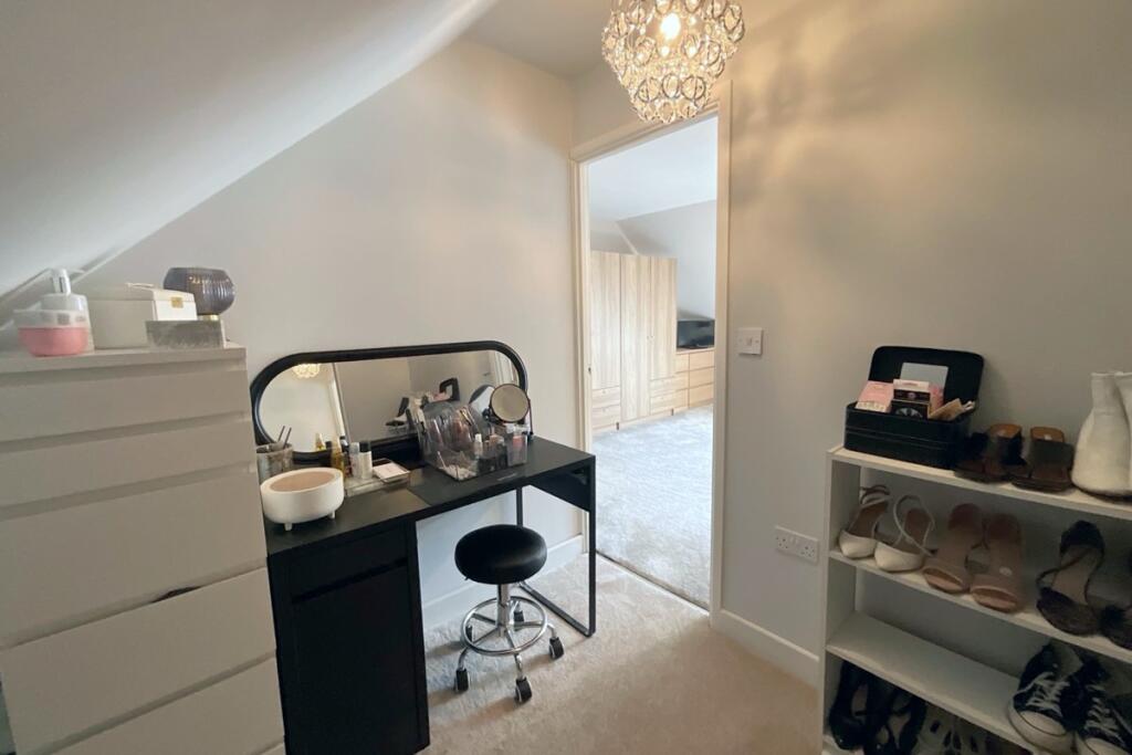 DRESSING ROOM