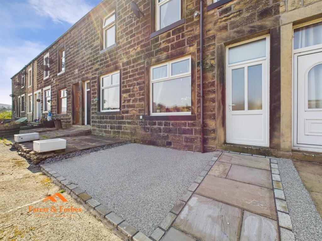 CAM03956G0-PR0089-STILL026.jpg