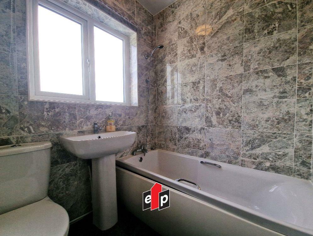 Middlemarch Road, Radford - Bathroom