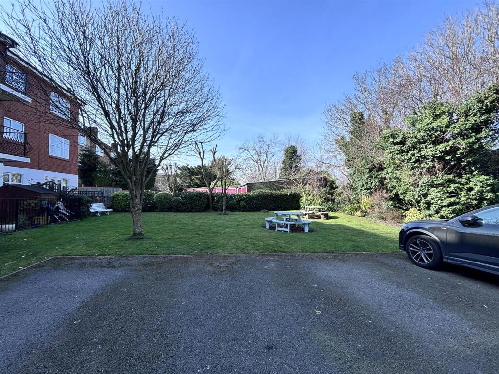 customer_1-branch_3-client_10774-sale_property-IMG