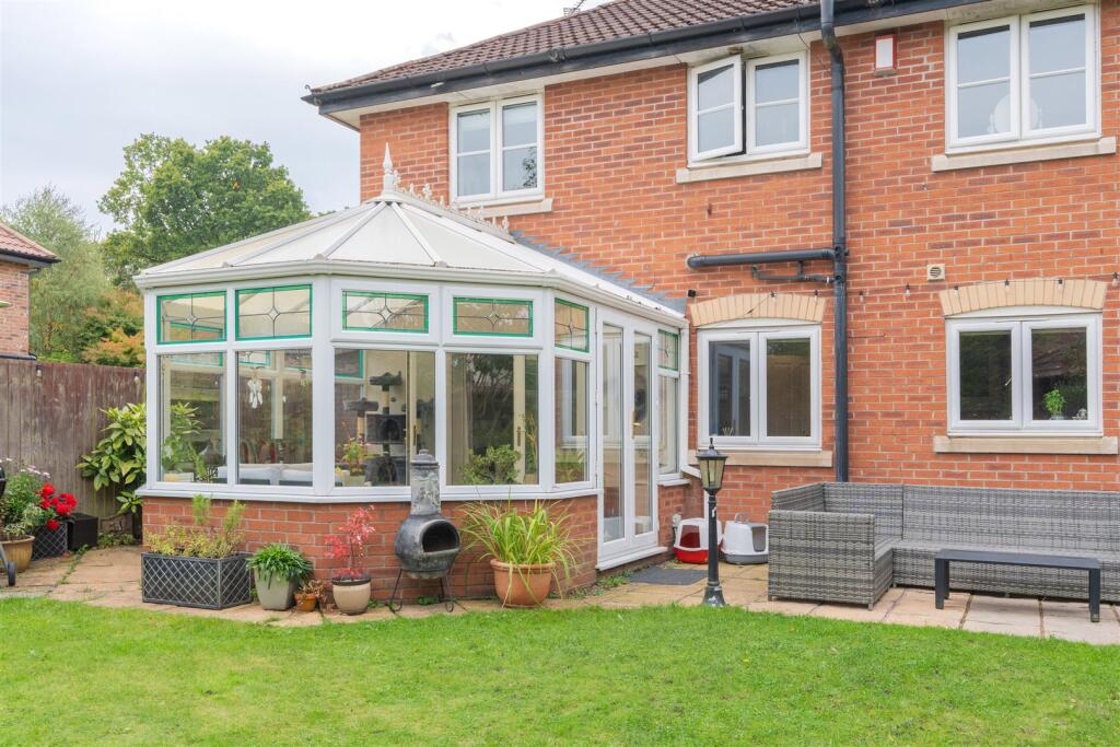 5 Abbots Mere Close-45.jpg