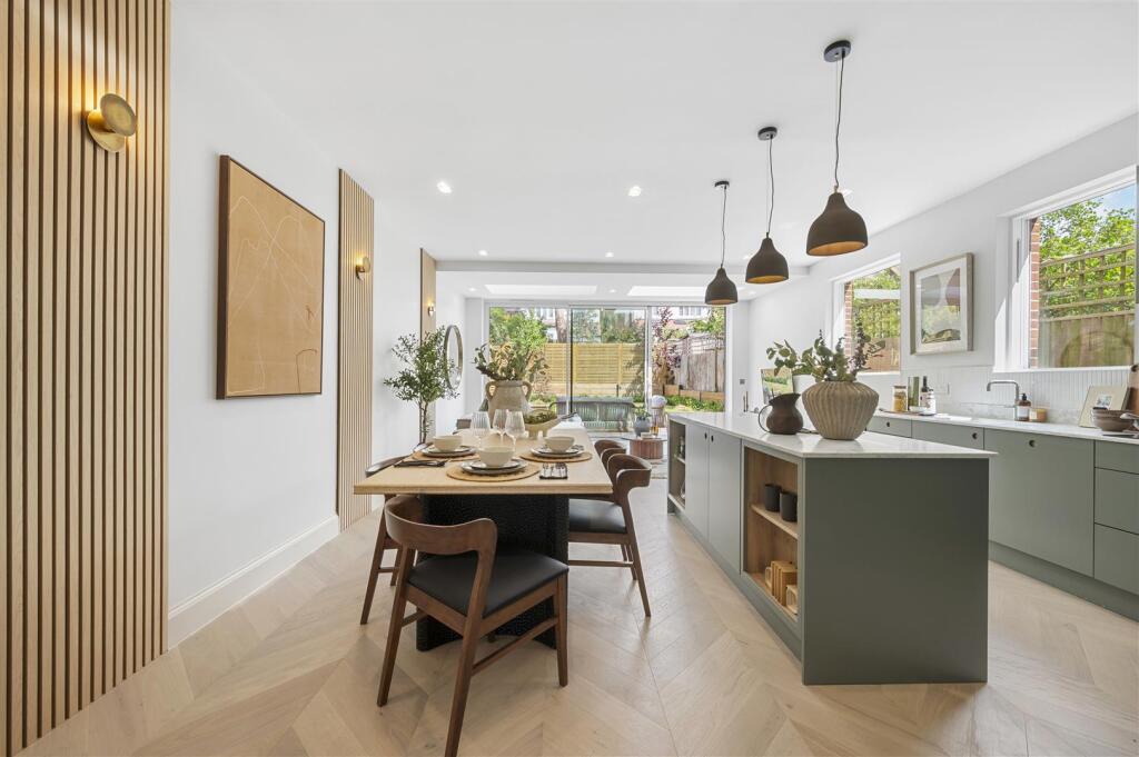 48a melbury Gardens,7.jpg