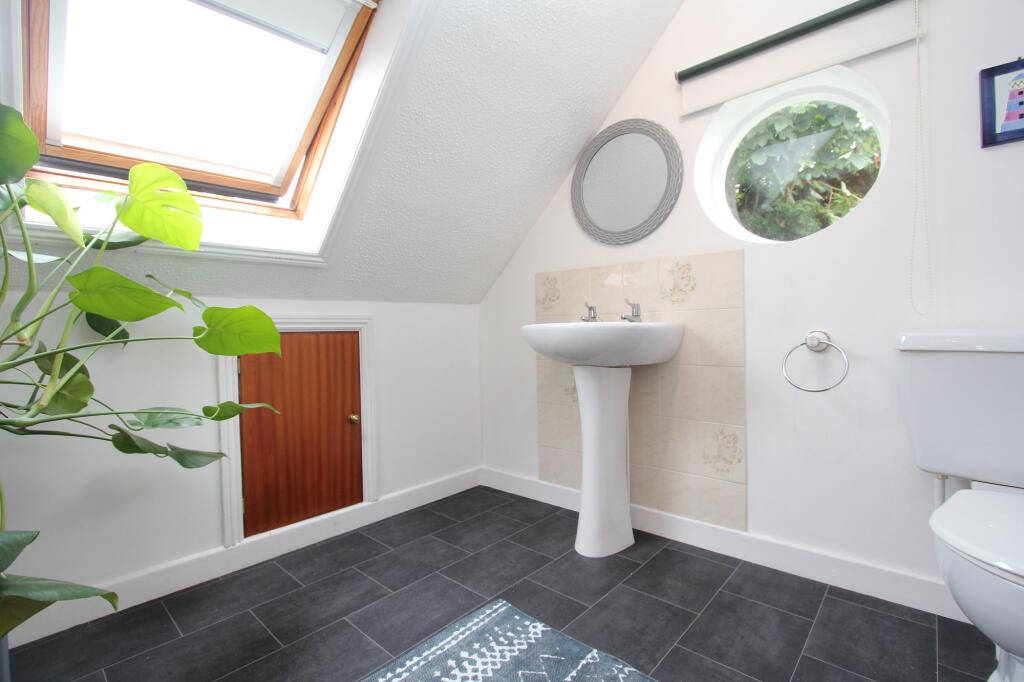 En-Suite Cloakroom/WC.