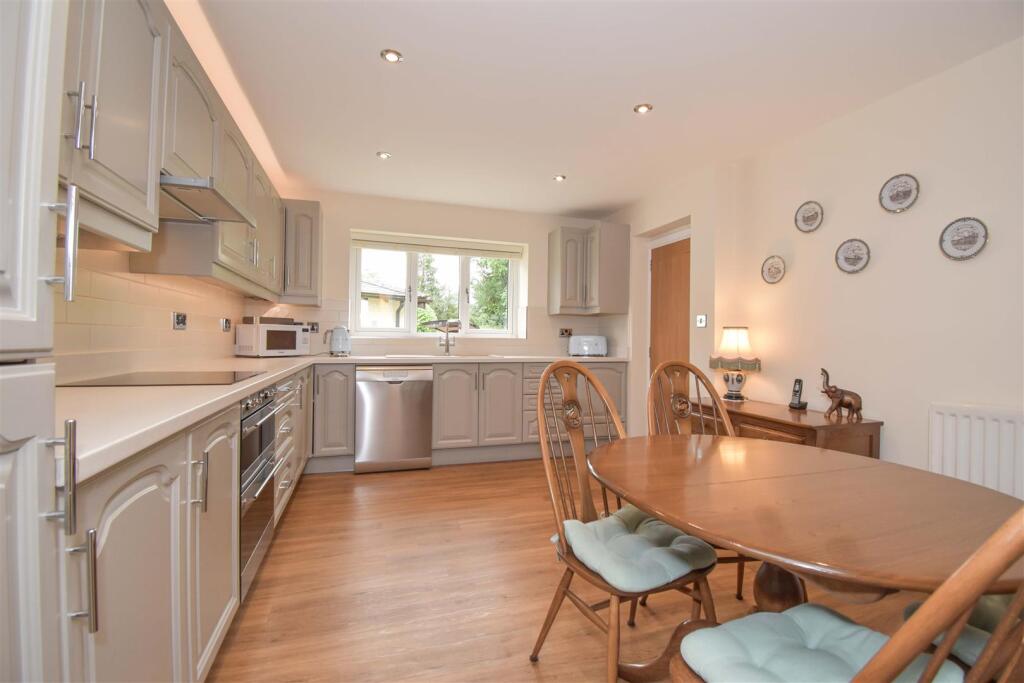 Douglas House Kitchen b.jpg