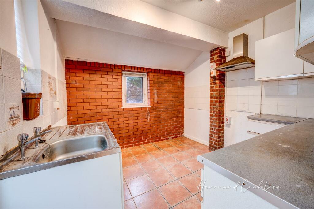 Dogfield Street, Cathays, HernCrabtree (7).jpg