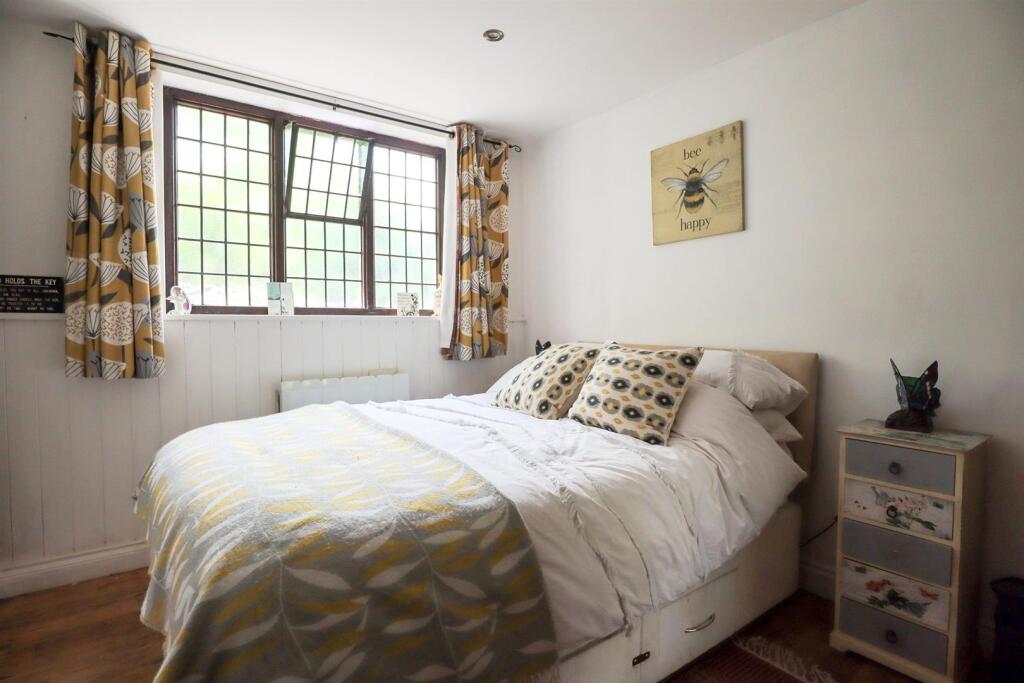 Bedroom 2.jpg