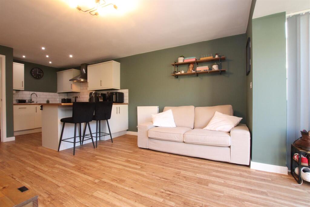 Kitchen Dining Room.JPG