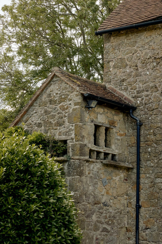220556 - New Place Manor, Pulborough, RH20 67.jpg