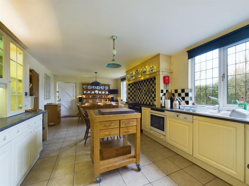 Kitchen/Dining room