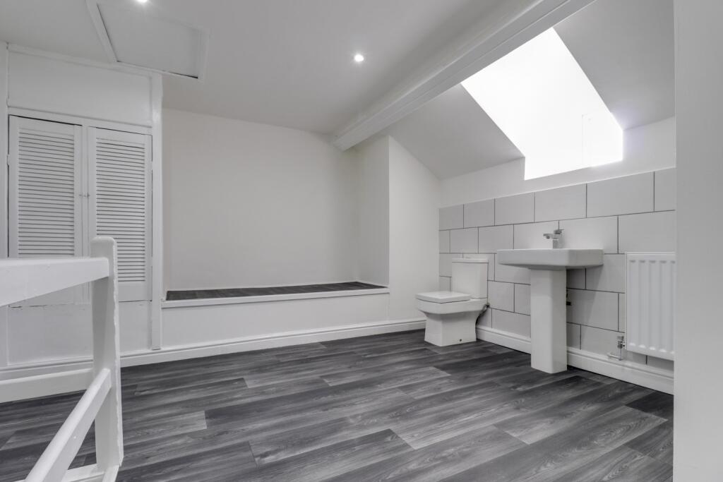 20- Rob Hammond EweMove Pontefract
