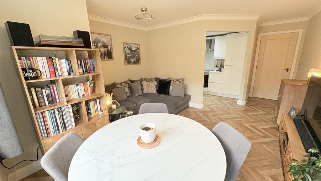 Living/Dining Room
