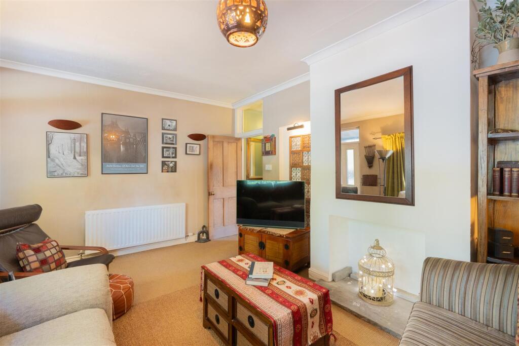 238 London Road-13.jpg