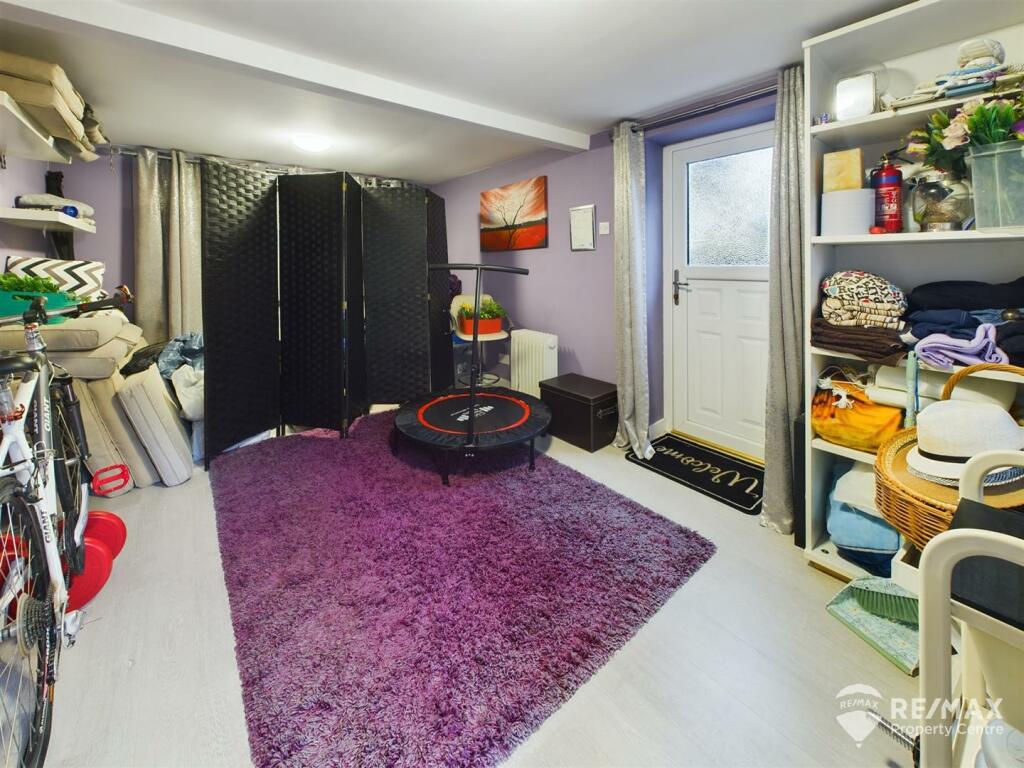 Garage space gym.jpg