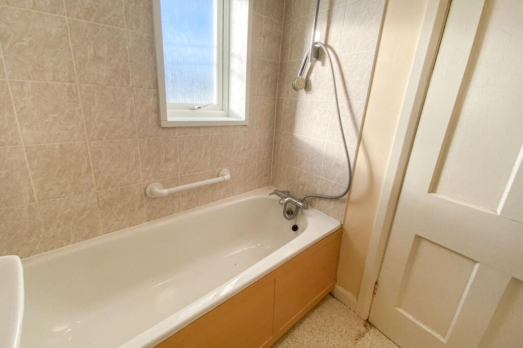 65 Woodlands Road, Chippenham, Wiltshire, SN14 0HQ