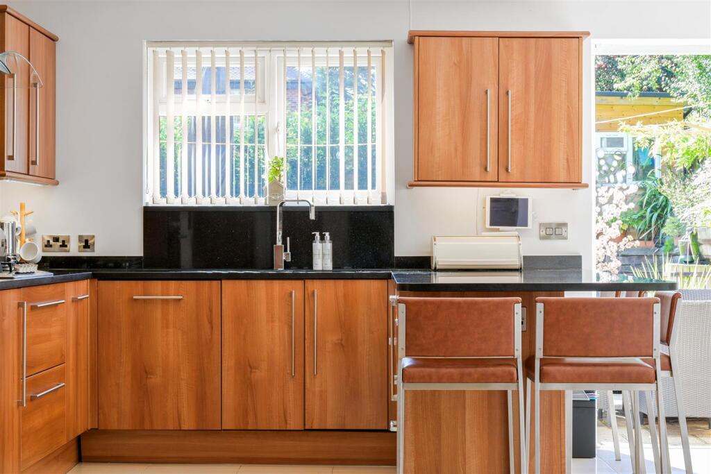 YEW TREE BOTTOM ROAD (20).jpg