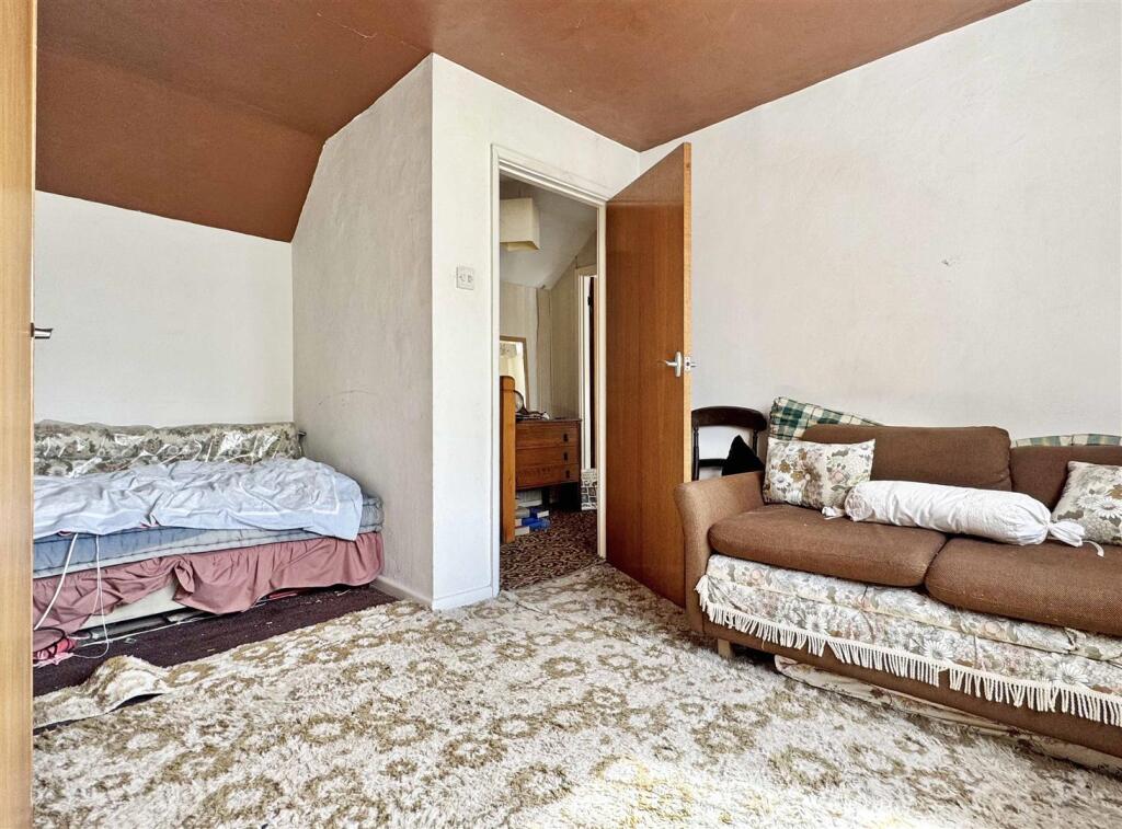 Bedroom 3.jpg