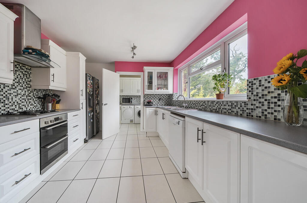 1334895-14-6894ac...