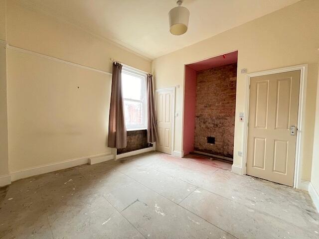 FLAT 3