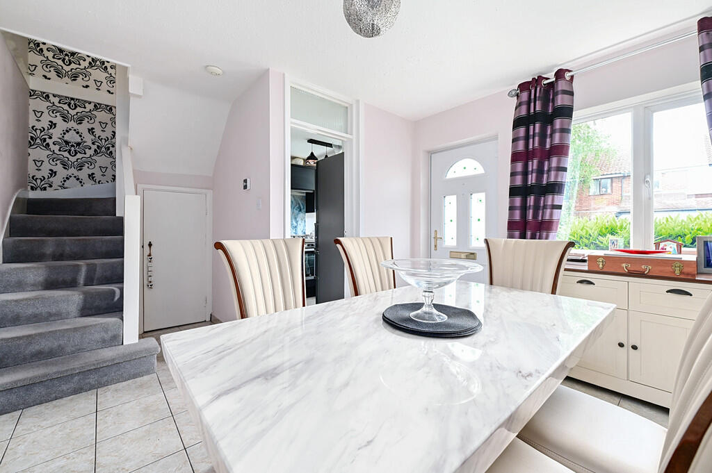 43 Foxley Close (...