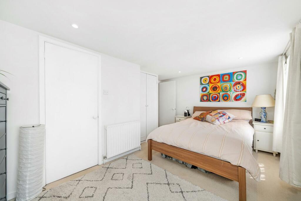 Bedroom 1.JPG