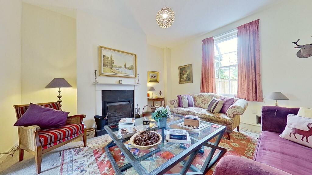 SITTING ROOM