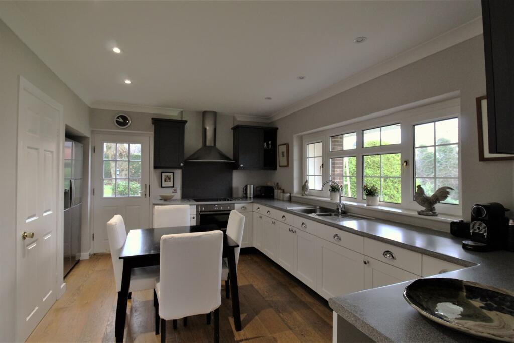 Dining Kitchen