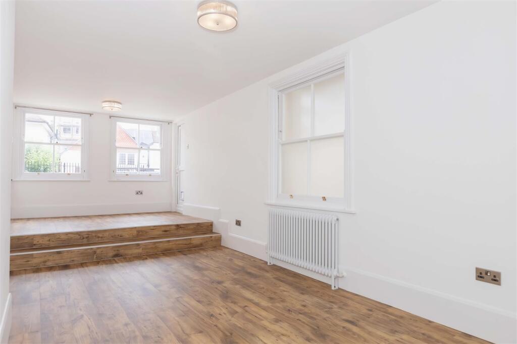 Adelaide Crescent_17.jpg