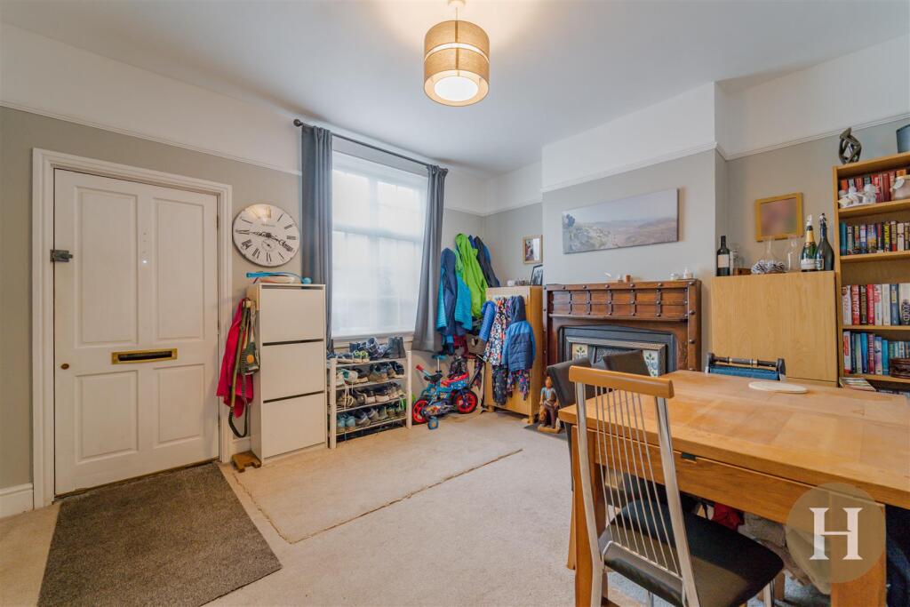 Hadleigh Estate Agents-3.jpg