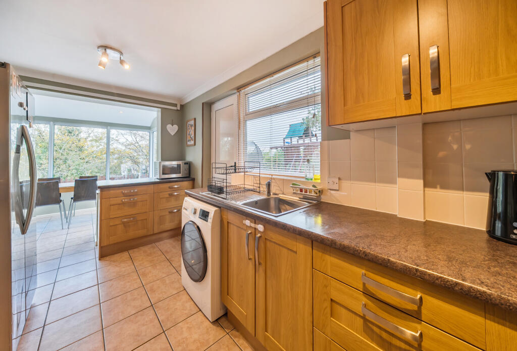 1376853-10-690dcd...