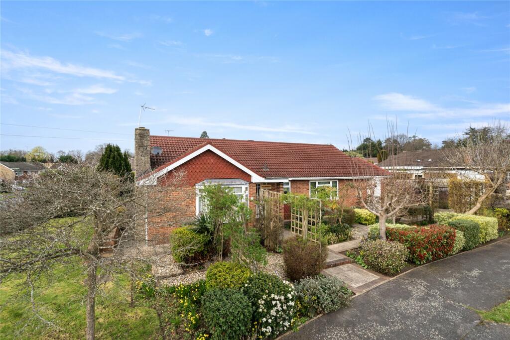 Front &amp; Side Garden