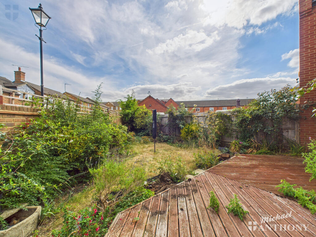 CAM03218G0-PR0744-STILL020