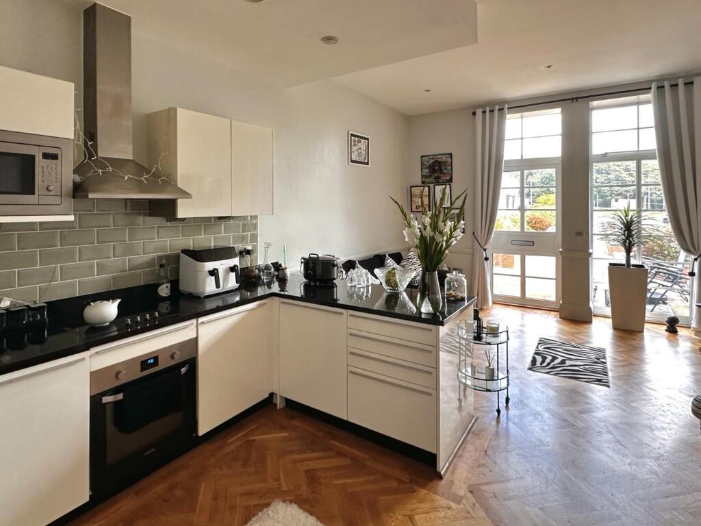 Open Plan Lounge/Dining/Kitchen