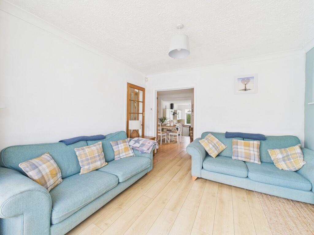 CAM02089G0-PR0546...